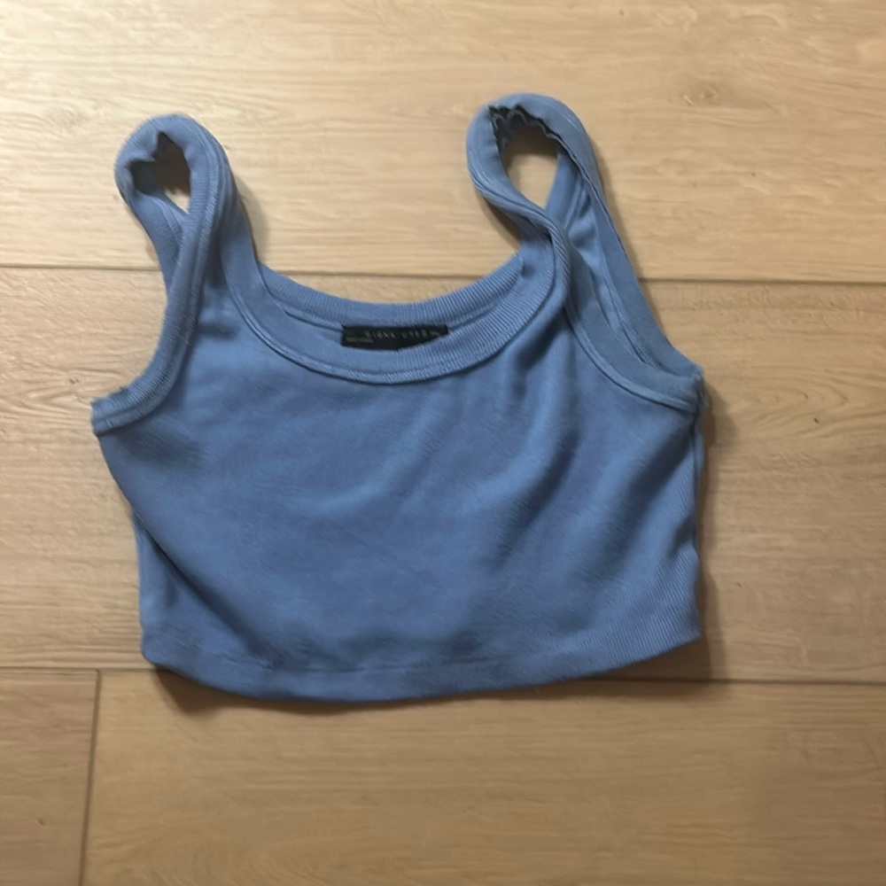 Blue cropped tank